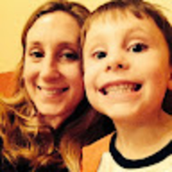 Meet your Posher, Claire - Picture 1 of 1